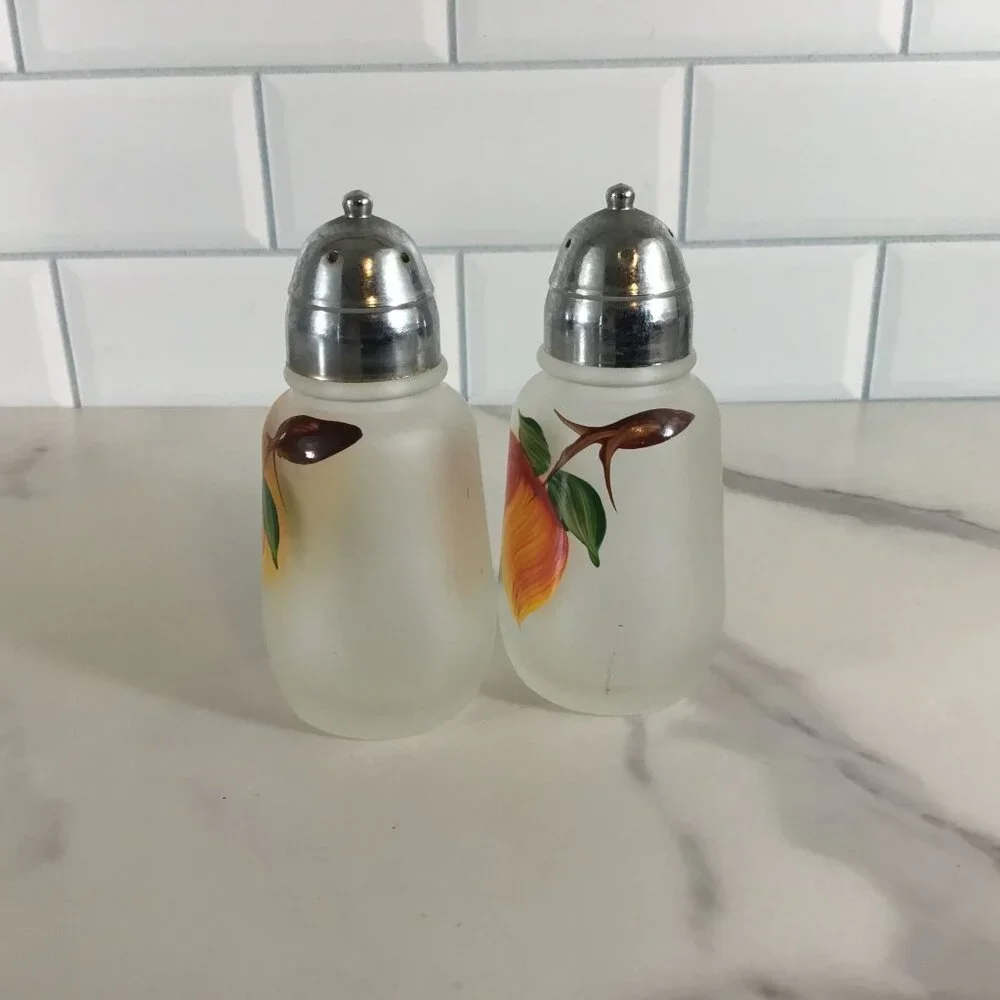 Vintage Hazel Atlas Peaches Gay Fad Frosted Salt & Pepper Shakers Fruit Decor